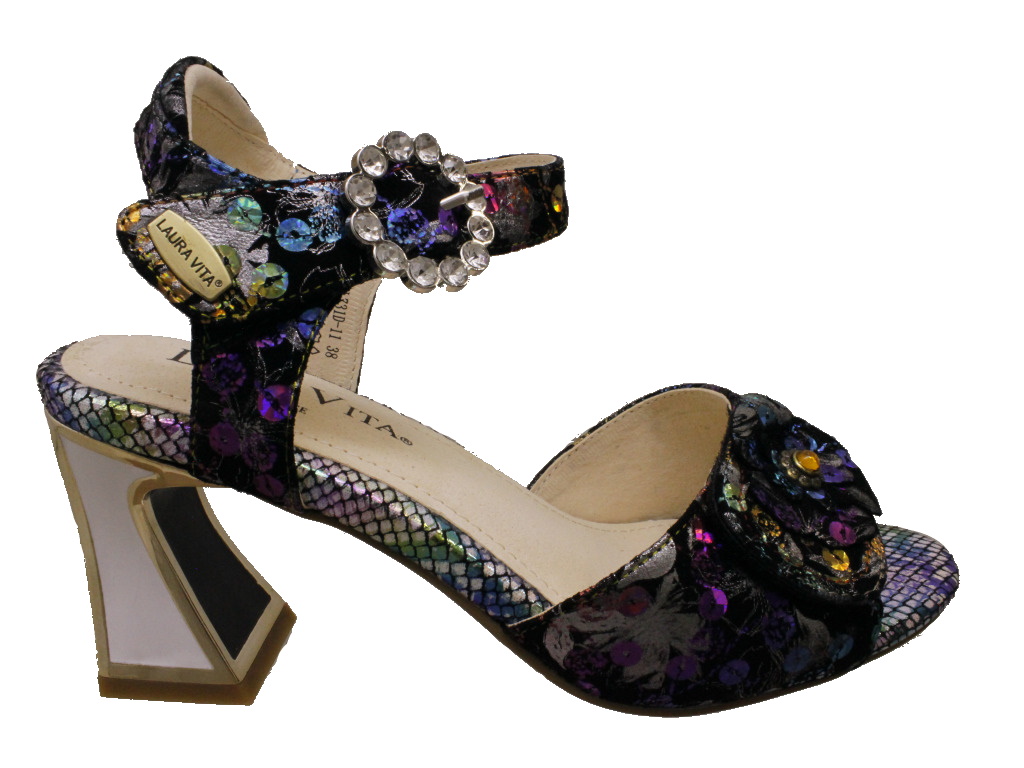 LAURA VITA  JACBO 11 NERO 39